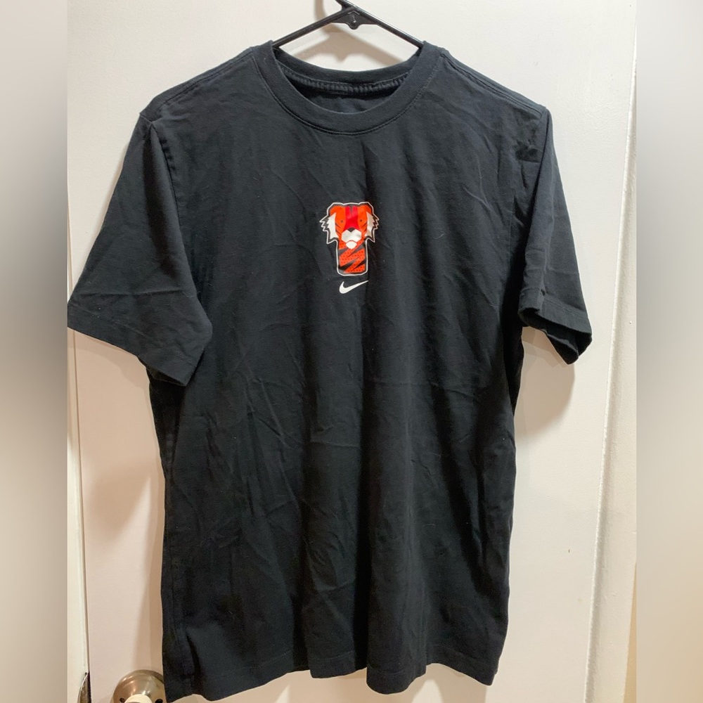 Tiger Woods Nike Tee Shirt USED